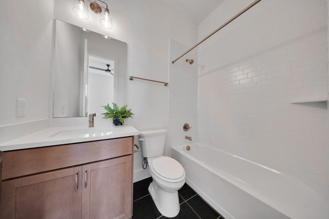 1135 Lake Pointe Parkway, Sugar Land, TX 77478