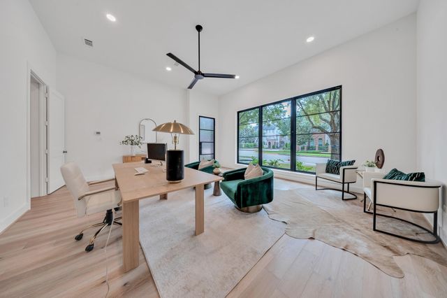 1135 Lake Pointe Parkway, Sugar Land, TX 77478