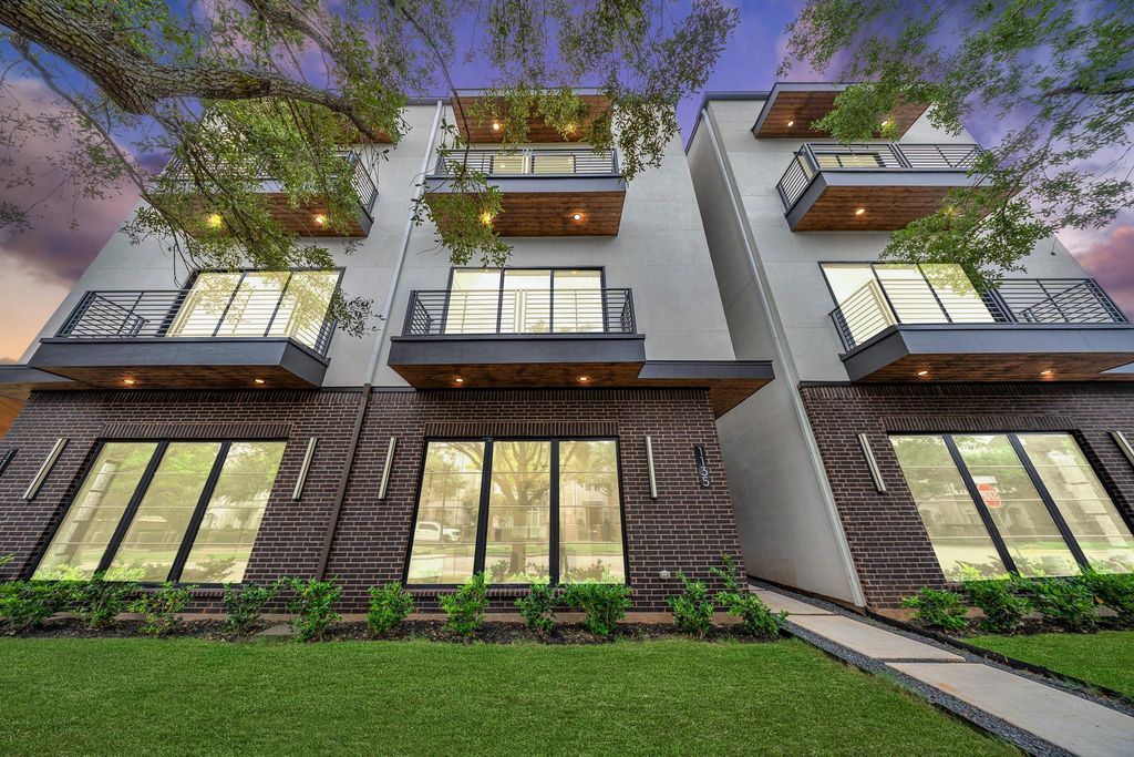 1135 Lake Pointe Parkway, Sugar Land, TX 77478