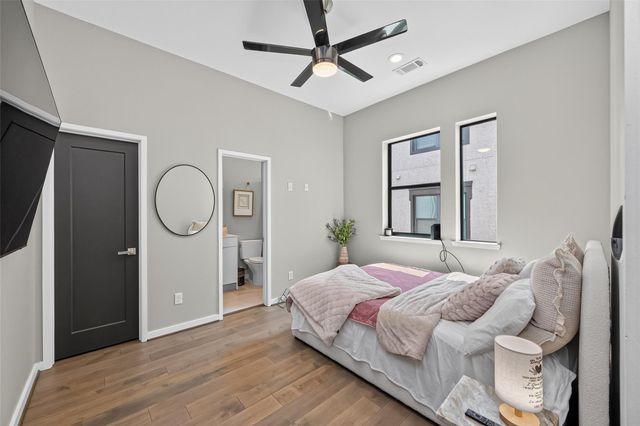 607 Memorial Heights Drive, Houston, TX 77007