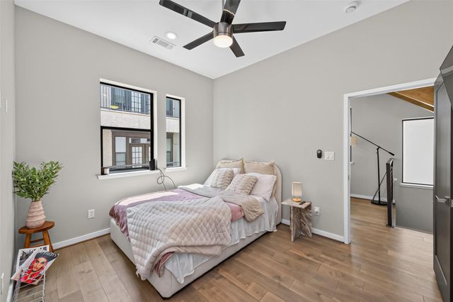 607 Memorial Heights Drive, Houston, TX 77007