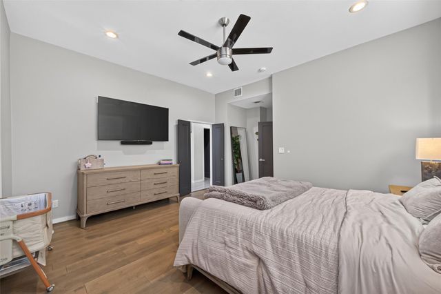 607 Memorial Heights Drive, Houston, TX 77007