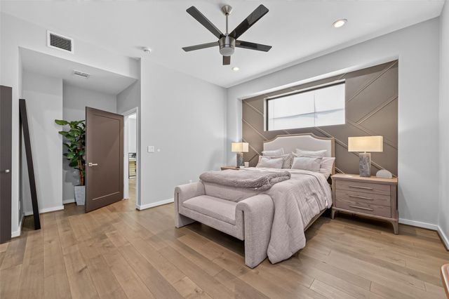 607 Memorial Heights Drive, Houston, TX 77007