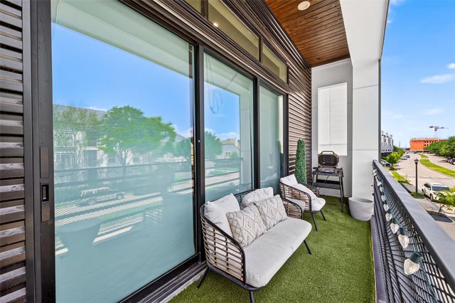 607 Memorial Heights Drive, Houston, TX 77007
