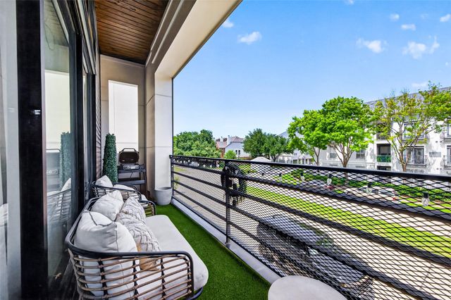 607 Memorial Heights Drive, Houston, TX 77007