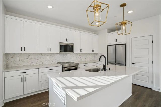 36157 Cameron Place, Palm Desert, CA 92211