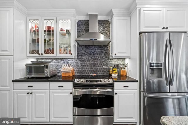 300 SANDY RIDGE RD, Fredericksburg, VA 22405