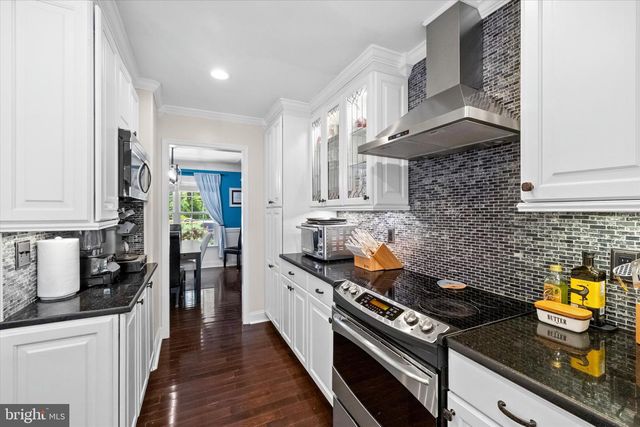 300 SANDY RIDGE RD, Fredericksburg, VA 22405
