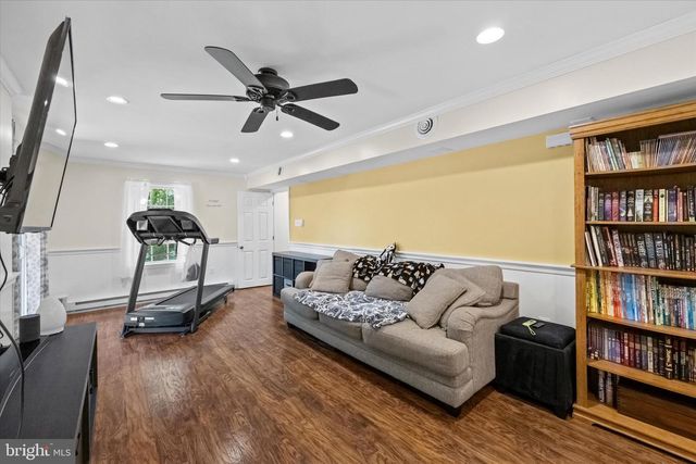 300 SANDY RIDGE RD, Fredericksburg, VA 22405
