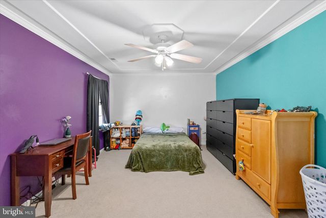 300 SANDY RIDGE RD, Fredericksburg, VA 22405