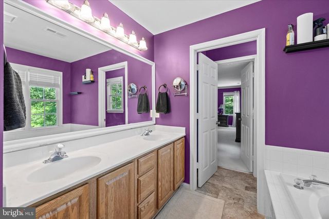 300 SANDY RIDGE RD, Fredericksburg, VA 22405