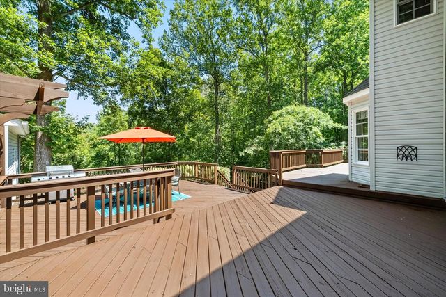 300 SANDY RIDGE RD, Fredericksburg, VA 22405