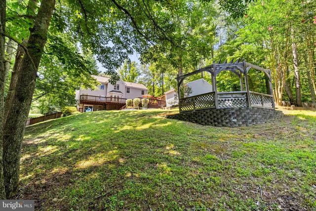 300 SANDY RIDGE RD, Fredericksburg, VA 22405