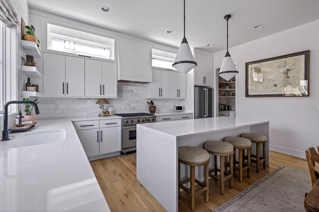 2080 12th Ave, S, Nashville, TN 37204