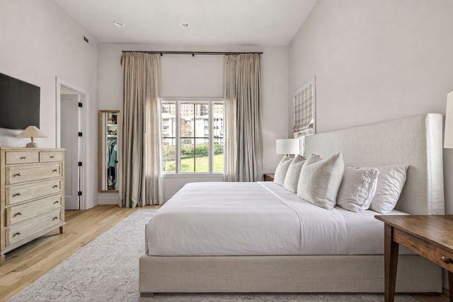 2080 12th Ave, S, Nashville, TN 37204