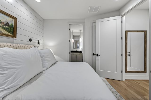 2080 12th Ave, S, Nashville, TN 37204