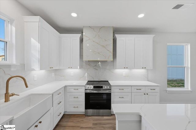 33 Gentry Street, Greenville, SC 29611