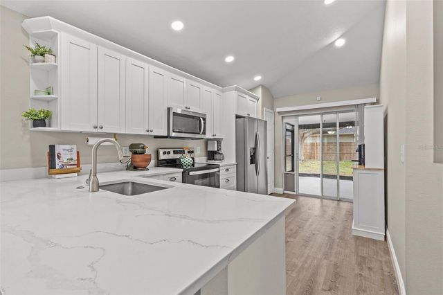 10611 LAKESIDE VISTA DRIVE, Riverview, FL 33569