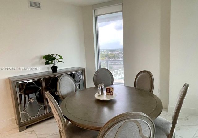 2000 Metropica Way 1009, Sunrise, FL 33323