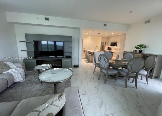 2000 Metropica Way 1009, Sunrise, FL 33323