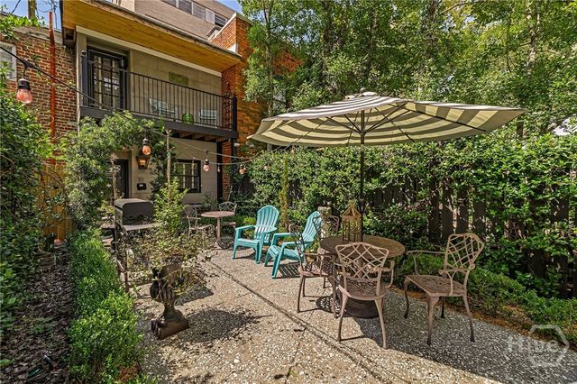 407 E Jones Street, Savannah, GA 31401