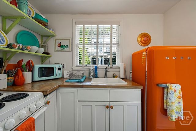 407 E Jones Street, Savannah, GA 31401