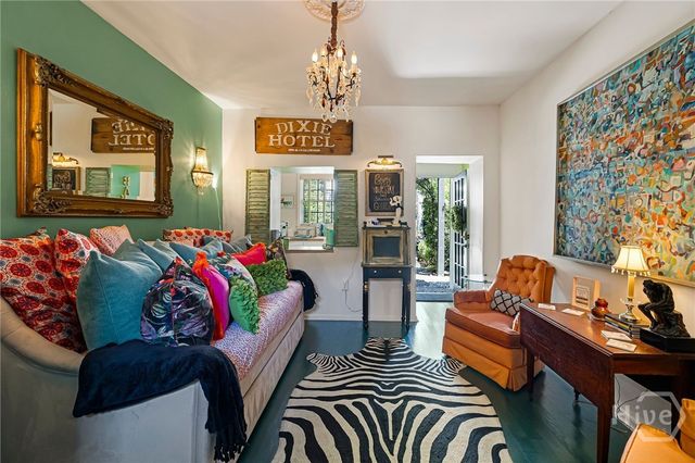 407 E Jones Street, Savannah, GA 31401