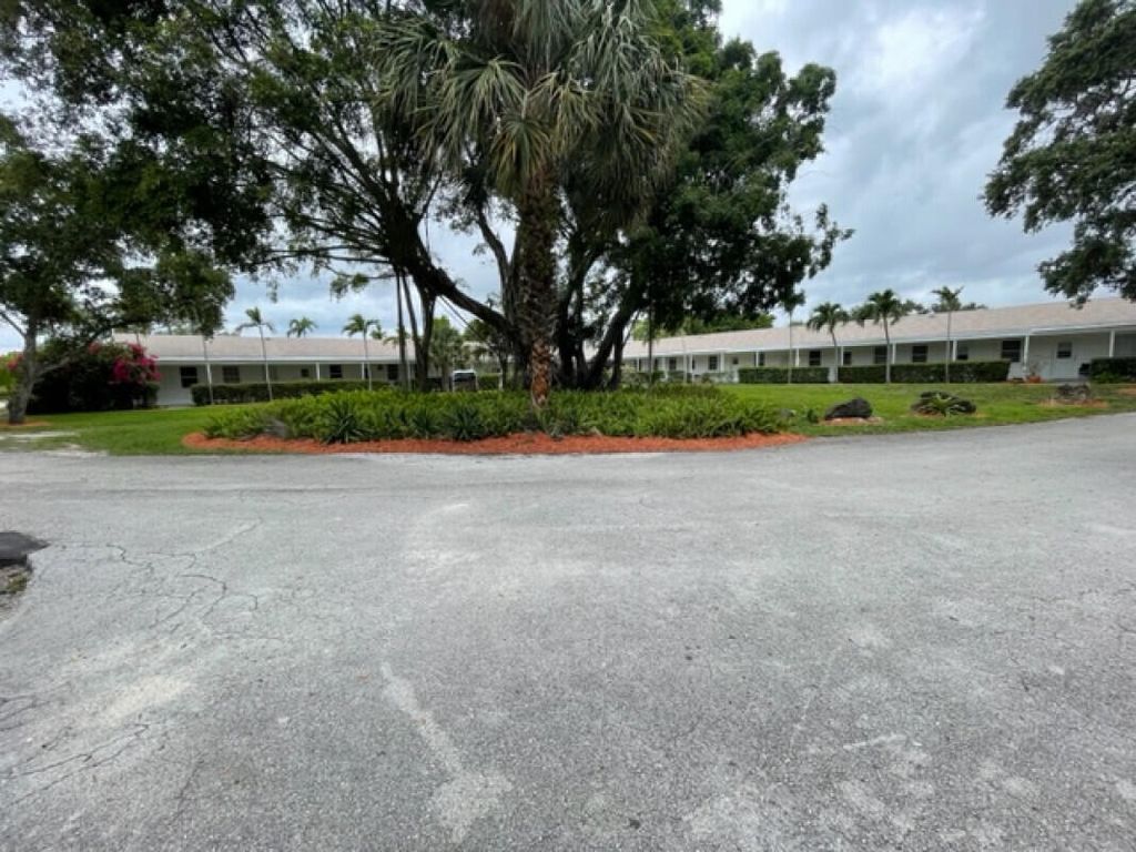 3000 NW 5th Avenue 15, Boca Raton, FL 33431