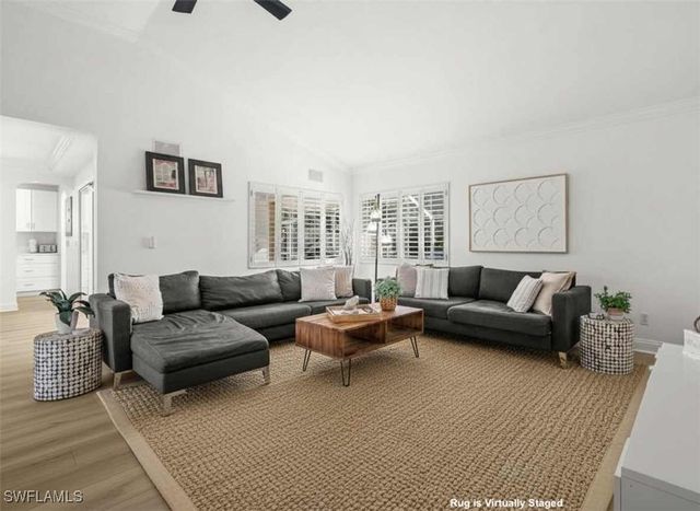 4 Colonial DR, Naples, FL 34112