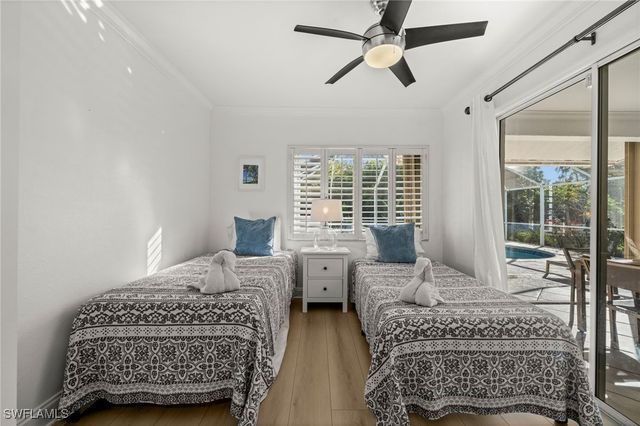 4 Colonial DR, Naples, FL 34112