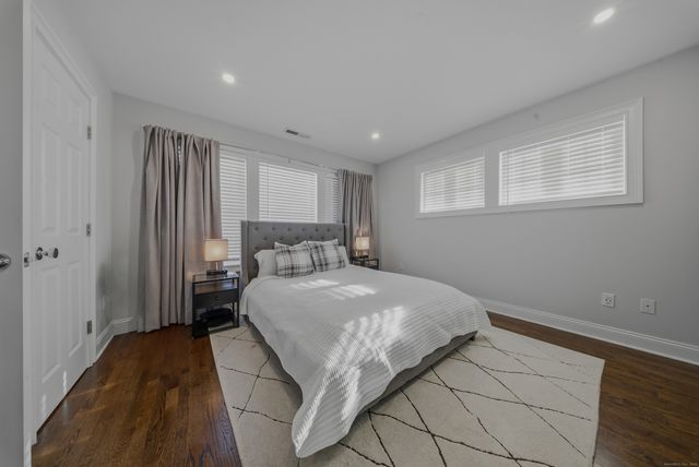 145 Brentwood Avenue 145, Fairfield, CT 06825