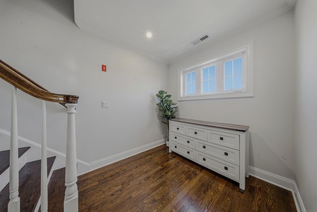 145 Brentwood Avenue 145, Fairfield, CT 06825