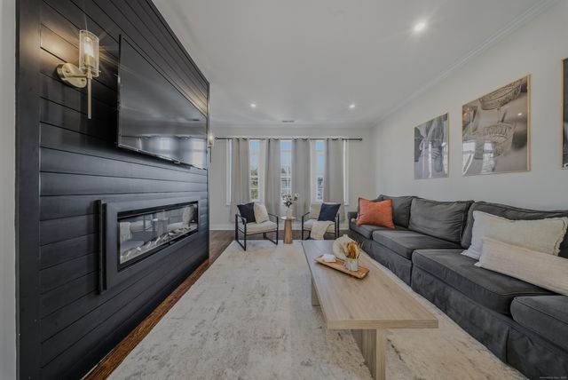 145 Brentwood Avenue 145, Fairfield, CT 06825