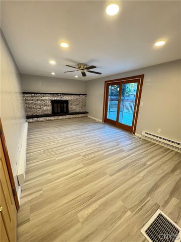 4124 North Mesa Lane, Clay, NY 13090
