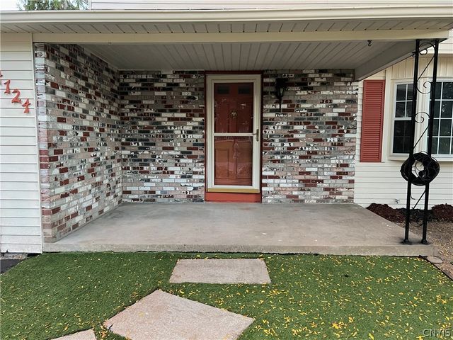 4124 North Mesa Lane, Clay, NY 13090