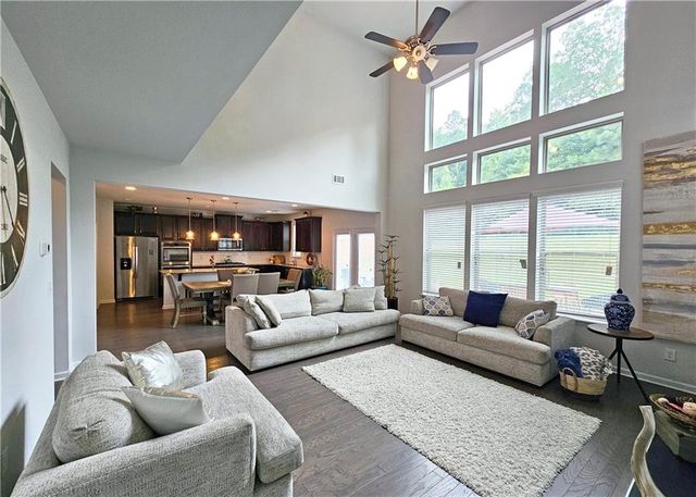 112 CHAROLAIS Drive, Mcdonough, GA 30252