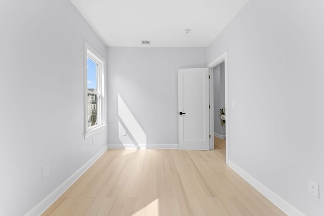 446 Broadway 2, Somerville, MA 02145