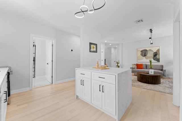 446 Broadway 2, Somerville, MA 02145