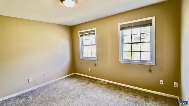 212 OAK VIEW RD, Barboursville, VA 22923
