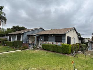 8039 Irondale, Canoga Park, CA 91306