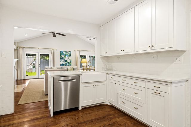 8115 Chadbourne Road, Dallas, TX 75209