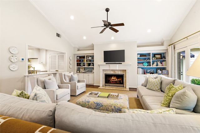 8115 Chadbourne Road, Dallas, TX 75209