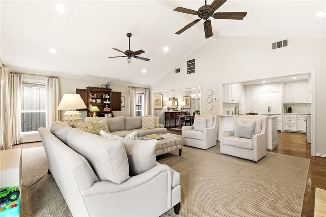 8115 Chadbourne Road, Dallas, TX 75209