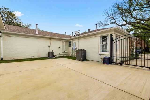 8115 Chadbourne Road, Dallas, TX 75209