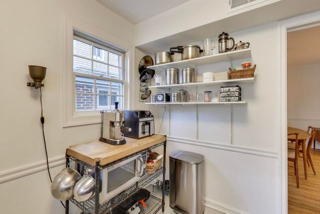 4665 W Peterson Avenue, Chicago, IL 60646