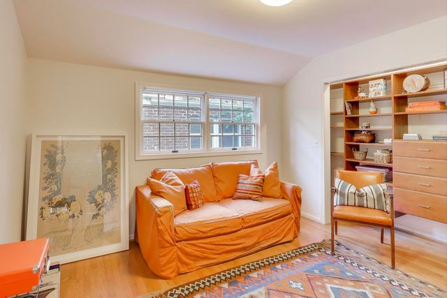 4665 W Peterson Avenue, Chicago, IL 60646