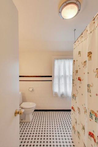 4665 W Peterson Avenue, Chicago, IL 60646