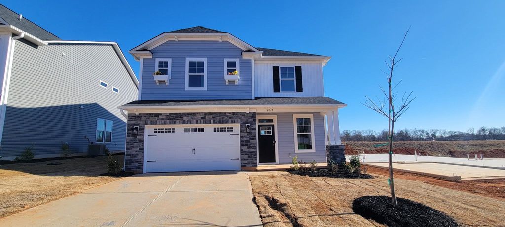 2045 Halton Oaks Drive, Spartanburg, SC 29303