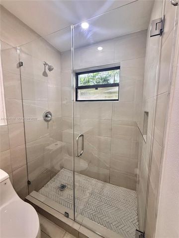 3400 SW 17th St 3402, Miami, FL 33145