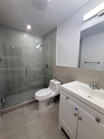 3400 SW 17th St 3402, Miami, FL 33145